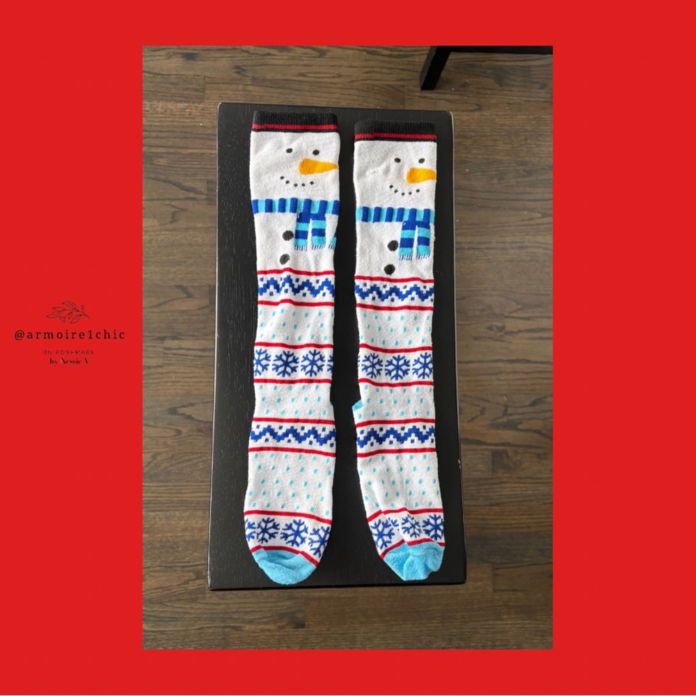 SNOWMAN | Winter Patterned Socks - Multicolor Blues & Red | Unisex Size 5-11